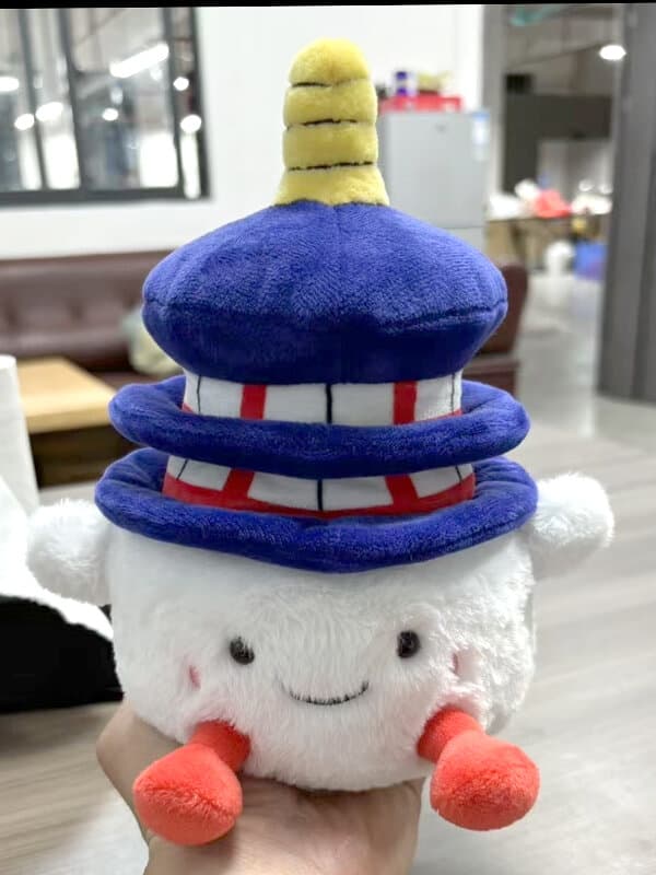 파란 다단 천단공원 모자, 노란 골진 윗부분, 자수 미소의 캐릭터 — 선전 공방 베이징 랜드마크 문화 브랜드 봉제인형